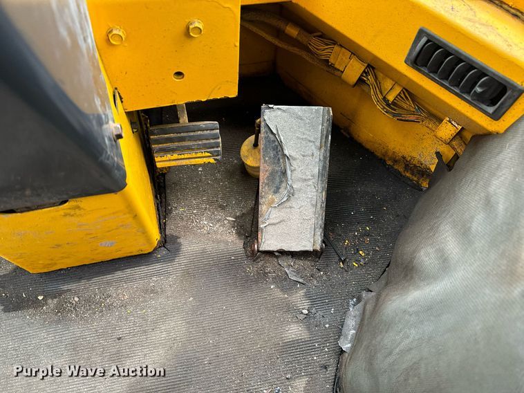 image for item EI4078 1997 Case 621B wheel loader