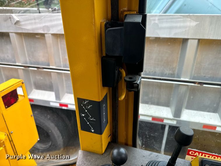 image for item EI4078 1997 Case 621B wheel loader