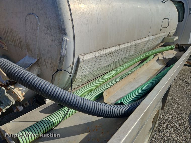 image for item EI8508 2007 Chevrolet  CC5C042 vacuum truck