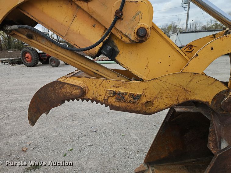 image for item EI8509 1999 Badger 1085C wheeled excavator