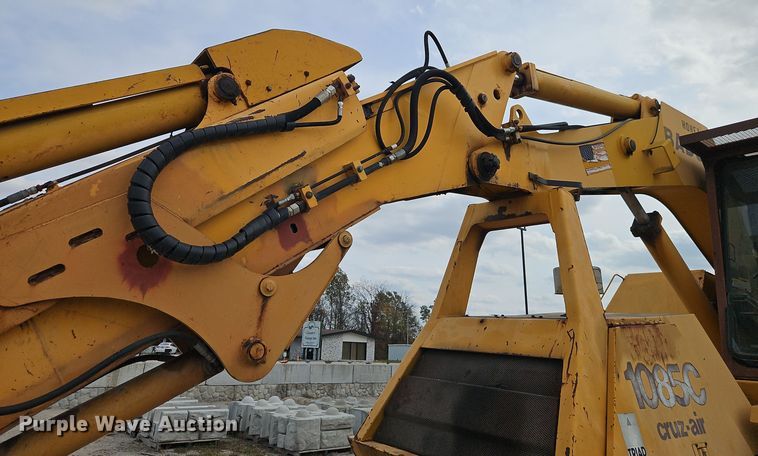 image for item EI8509 1999 Badger 1085C wheeled excavator