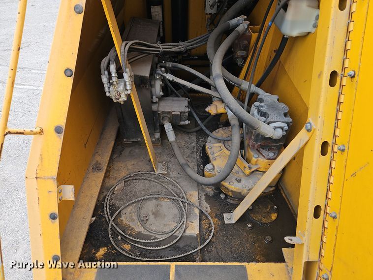 image for item EI8509 1999 Badger 1085C wheeled excavator