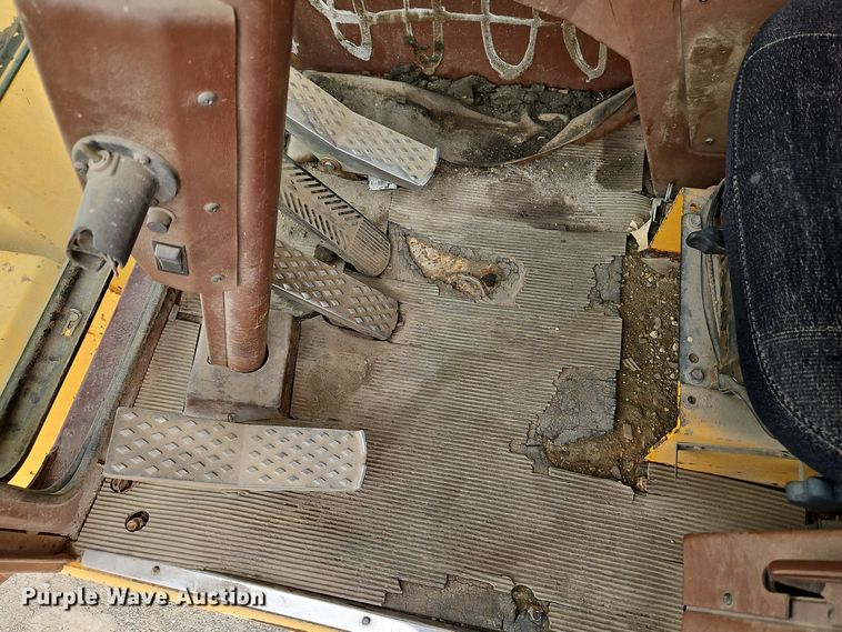 image for item EI8509 1999 Badger 1085C wheeled excavator