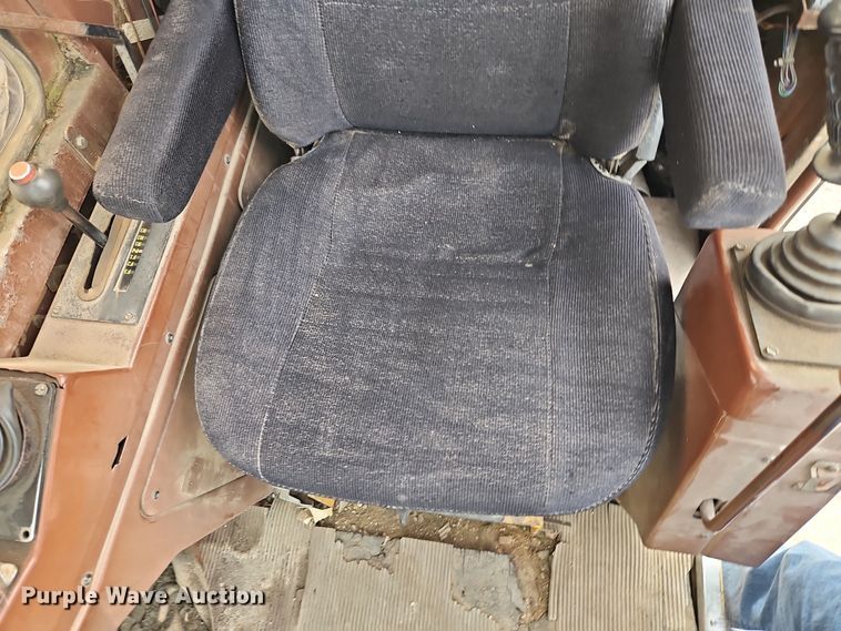 image for item EI8509 1999 Badger 1085C wheeled excavator