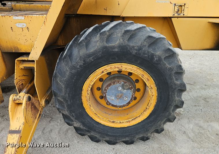 image for item EI8509 1999 Badger 1085C wheeled excavator