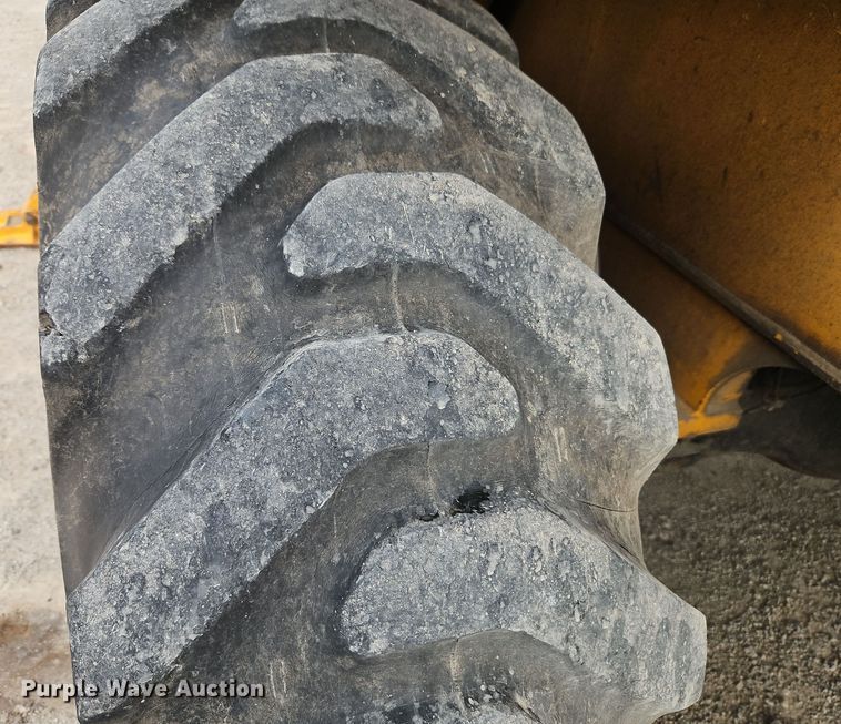 image for item EI8509 1999 Badger 1085C wheeled excavator