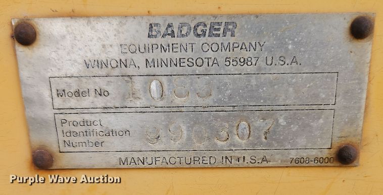 image for item EI8509 1999 Badger 1085C wheeled excavator