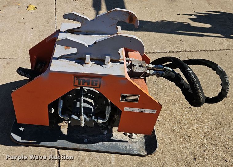 image for item EI8528 TMG TMG-ECP21 excavator plate compactor