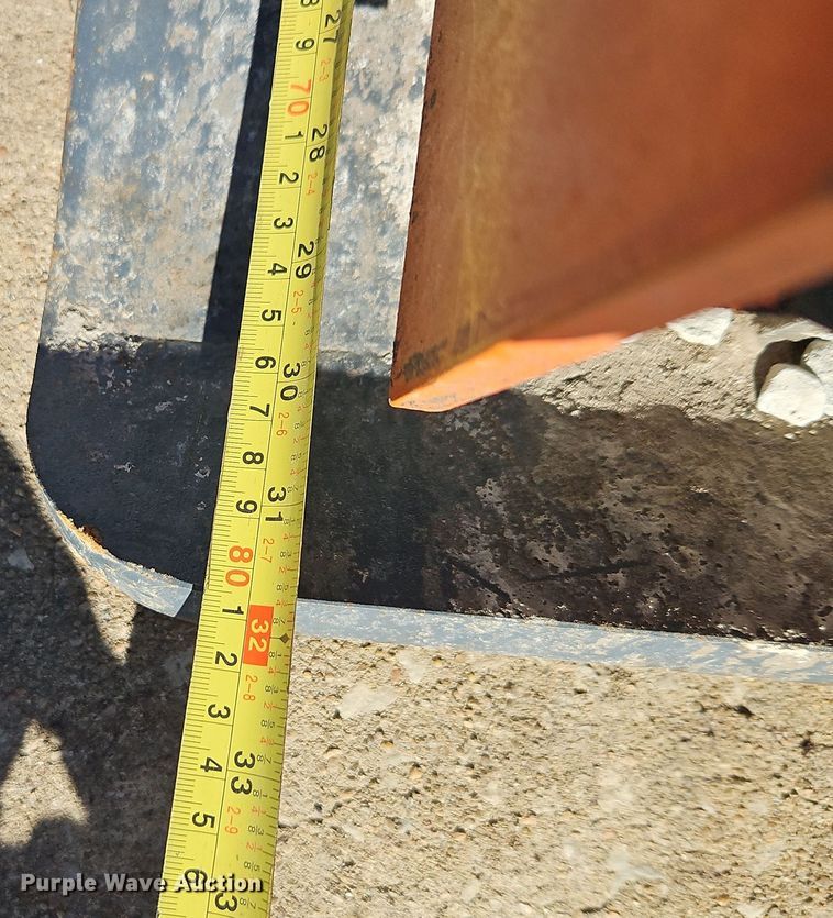 image for item EI8528 TMG TMG-ECP21 excavator plate compactor