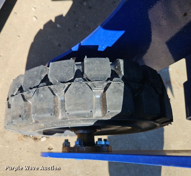 image for item EI8529 skid steer soil conditioner