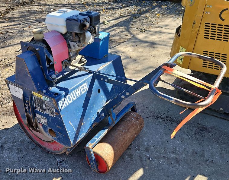 image for item EI8530 Brouwer TR130 trench compactor