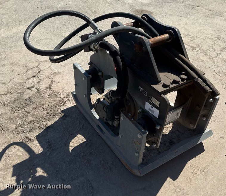 image for item EJ3126 Tramac PCT64 excavator plate compactor