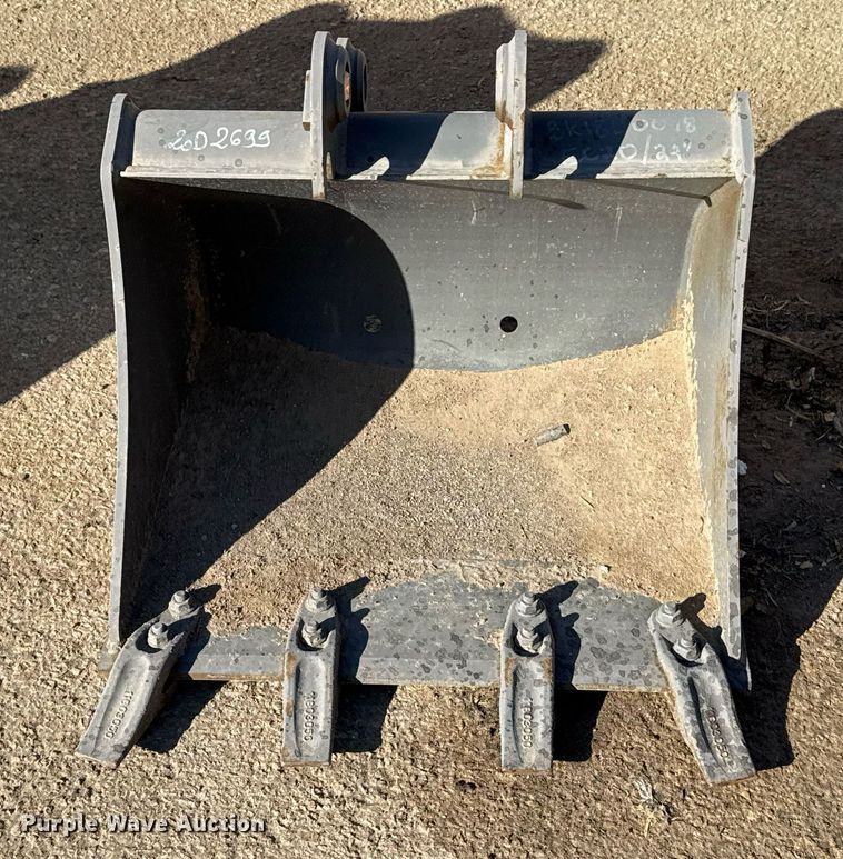 image for item EJ3128 Volvo 11839788 excavator bucket
