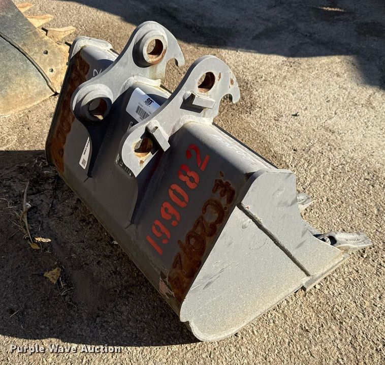 image for item EJ3128 Volvo 11839788 excavator bucket