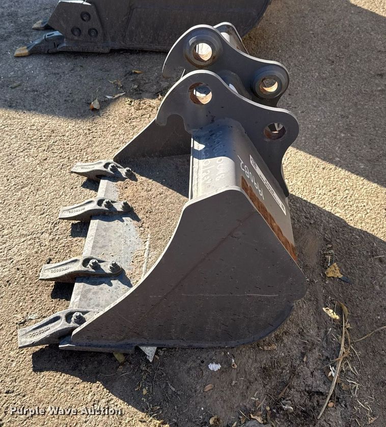 image for item EJ3128 Volvo 11839788 excavator bucket