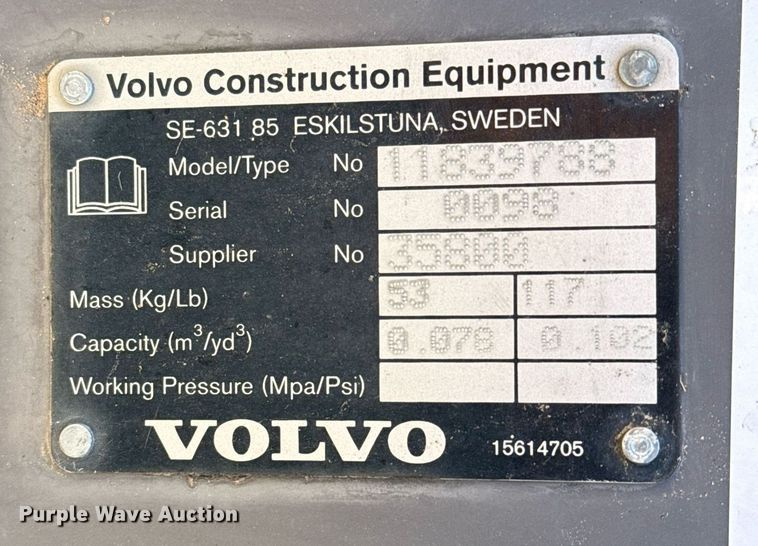 image for item EJ3128 Volvo 11839788 excavator bucket