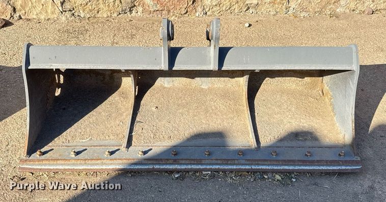 image for item EJ3129 Volvo excavator bucket