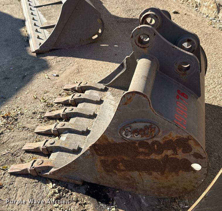 image for item EJ3130 Geith ECR38 excavator bucket