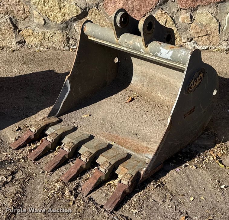 image for item EJ3131 Geith ECR38 excavator bucket
