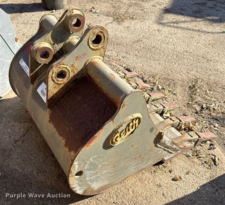 image for item EJ3131 Geith ECR38 excavator bucket