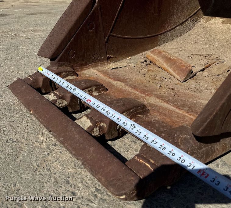 image for item EJ3133 Geith EC160B excavator bucket