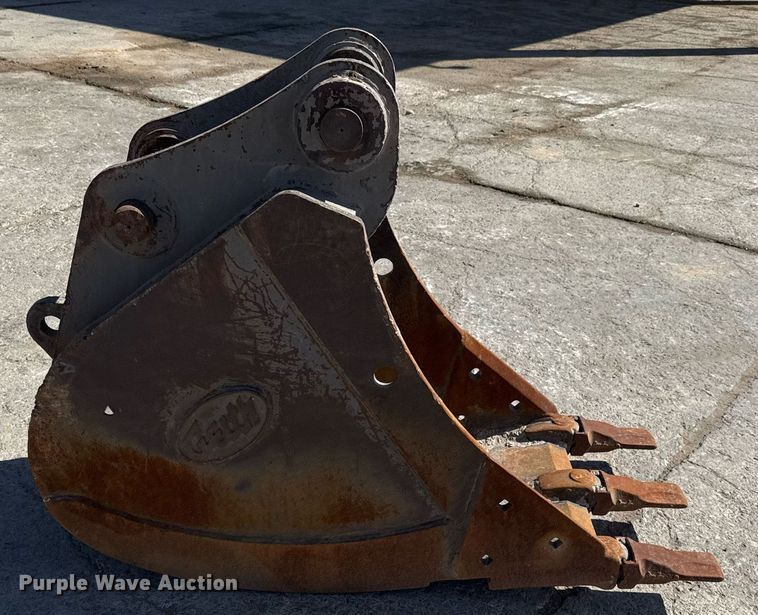 image for item EJ3135 2006 Geith EC160B excavator bucket