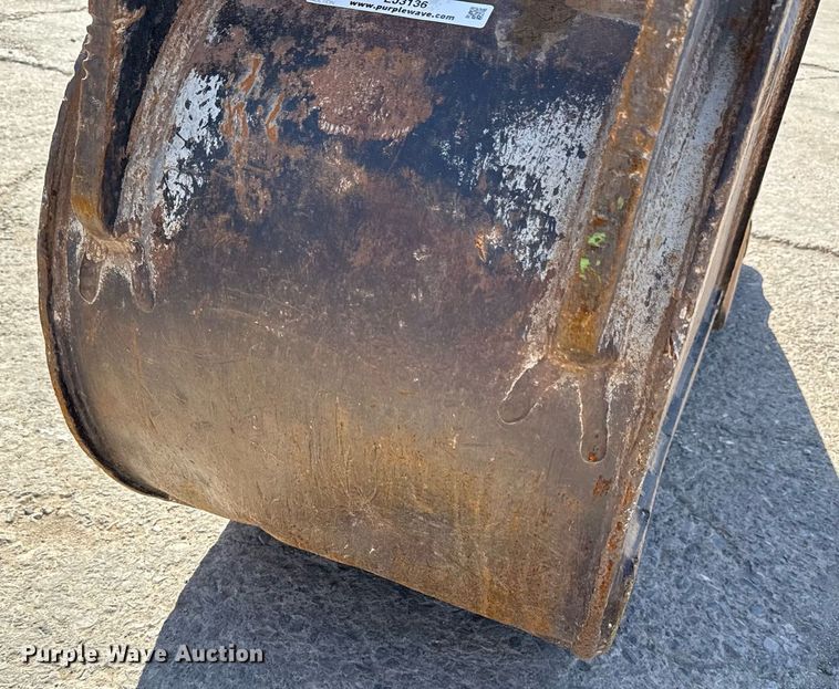 image for item EJ3136 Volvo EC210 excavator bucket