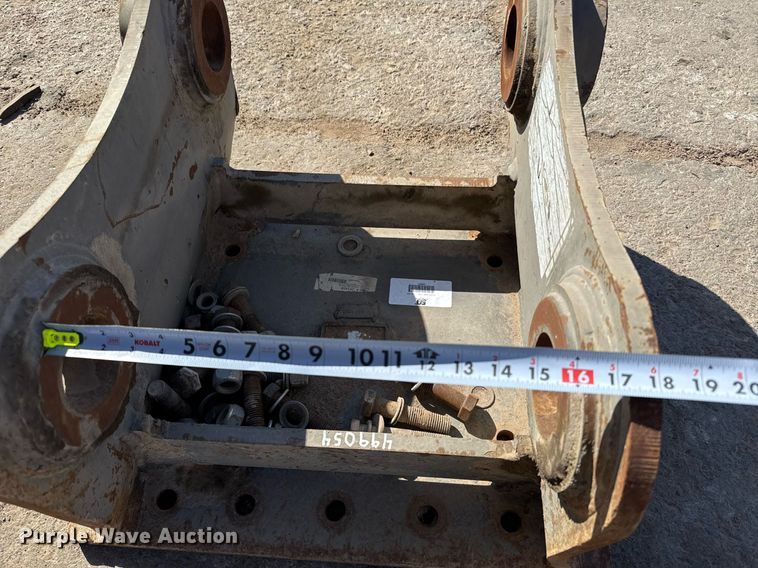 image for item EJ3137 Geith EC290B excavator coupler