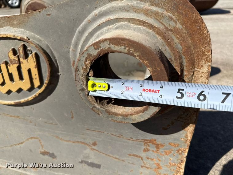 image for item EJ3137 Geith EC290B excavator coupler