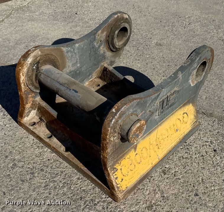 image for item EJ3140 WB LC300/HB2400 excavator coupler