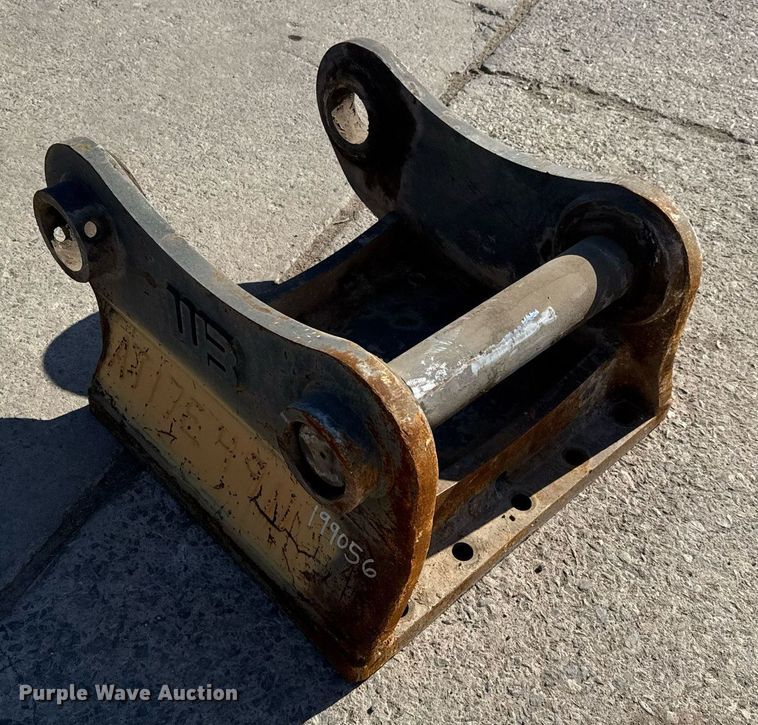 image for item EJ3140 WB LC300/HB2400 excavator coupler