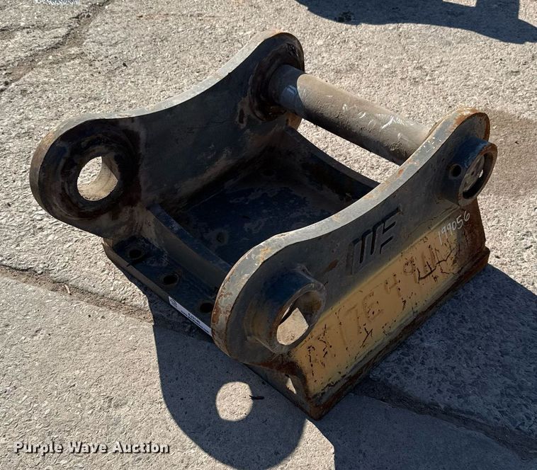 image for item EJ3140 WB LC300/HB2400 excavator coupler