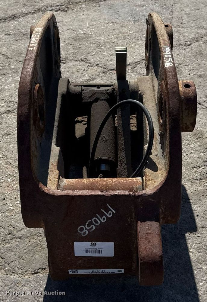 image for item EJ3141 EC250 excavator coupler