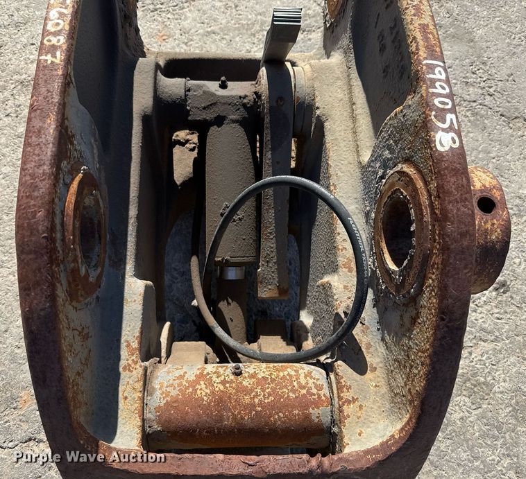 image for item EJ3141 EC250 excavator coupler