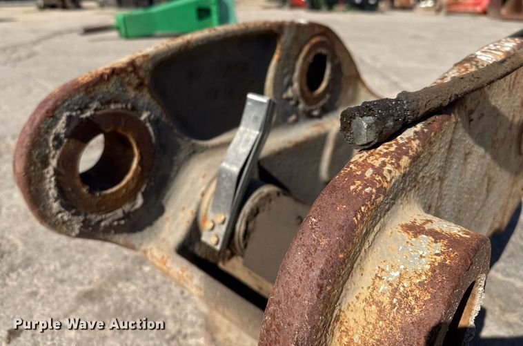 image for item EJ3141 EC250 excavator coupler