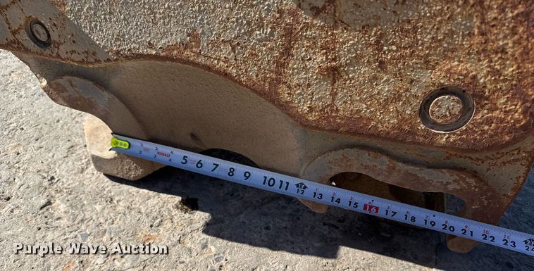 image for item EJ3141 EC250 excavator coupler