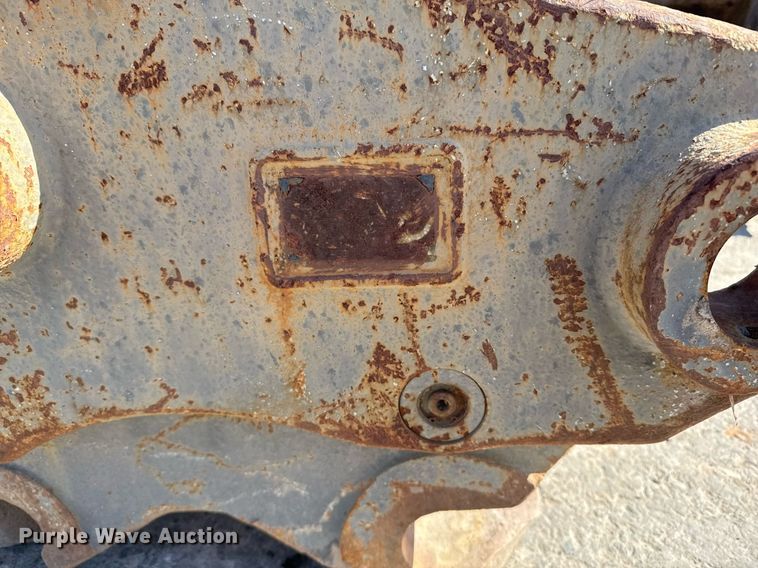 image for item EJ3141 EC250 excavator coupler