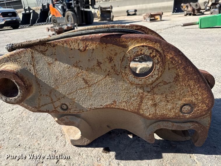 image for item EJ3141 EC250 excavator coupler