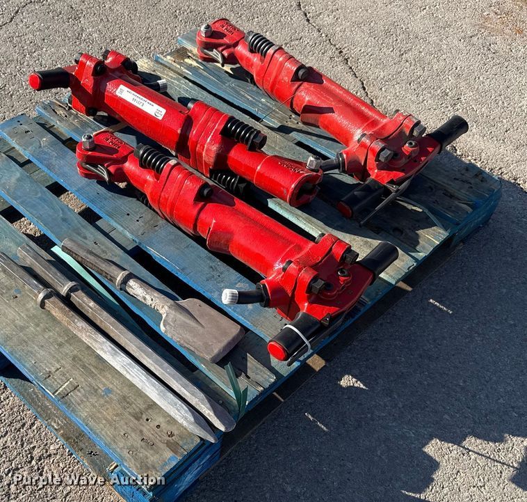 image for item EJ3144 (3) Epirock 4100 pneumatic hammers