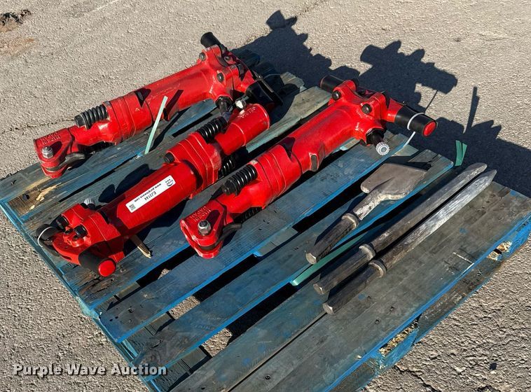 image for item EJ3144 (3) Epirock 4100 pneumatic hammers