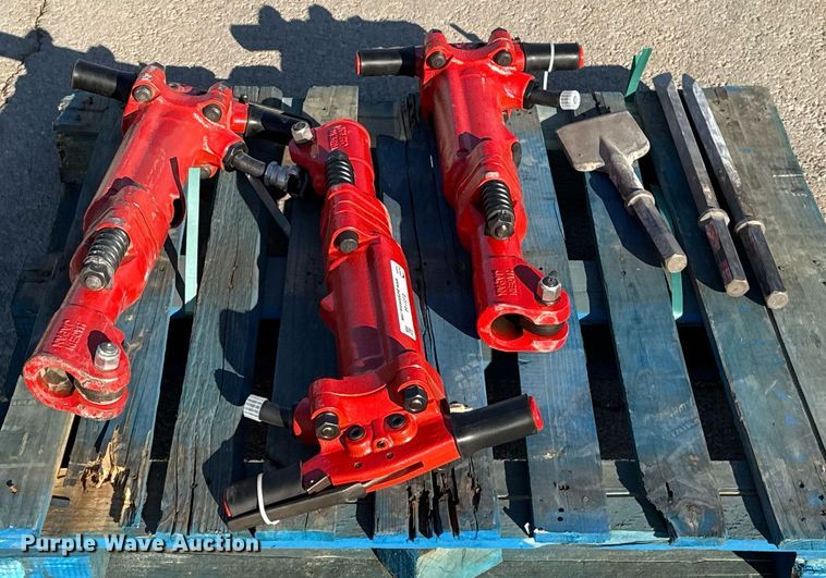 image for item EJ3144 (3) Epirock 4100 pneumatic hammers