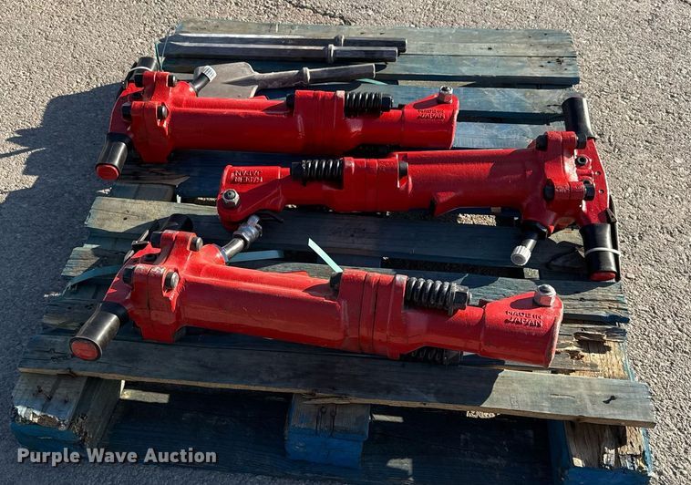image for item EJ3144 (3) Epirock 4100 pneumatic hammers