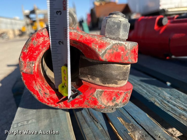 image for item EJ3144 (3) Epirock 4100 pneumatic hammers