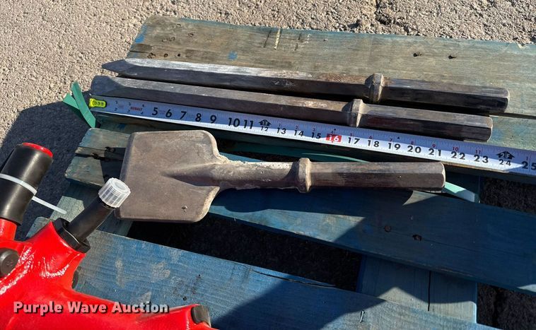 image for item EJ3144 (3) Epirock 4100 pneumatic hammers