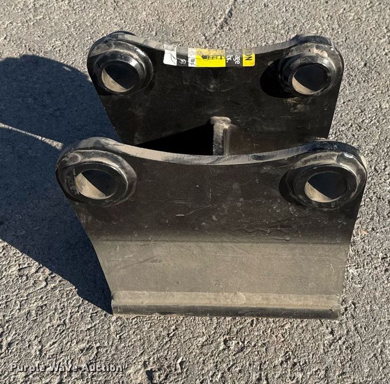 image for item EJ3145 B&D Fabricators CAT 304C-CR excavator coupler