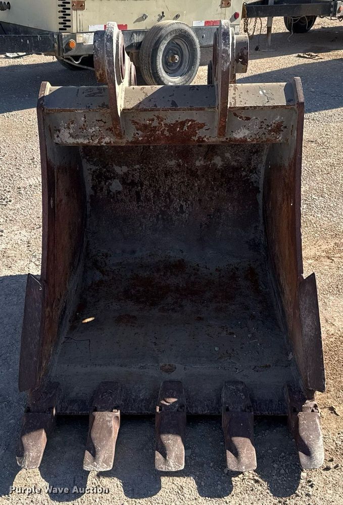image for item EJ3146 Geith EC160B excavator bucket