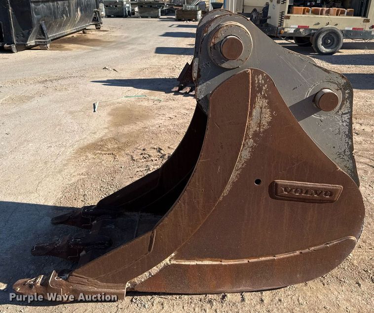 image for item EJ3147 Volvo EC240-250 excavator bucket