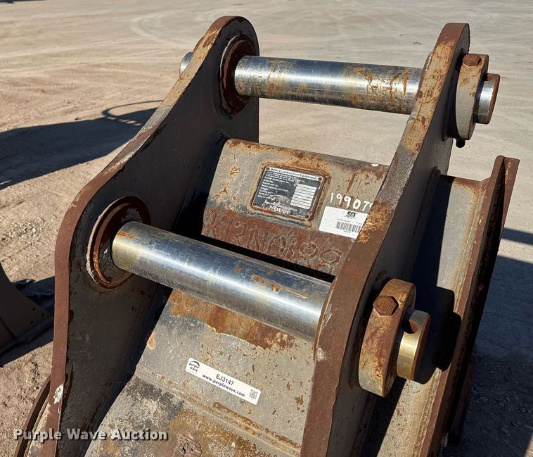 image for item EJ3147 Volvo EC240-250 excavator bucket