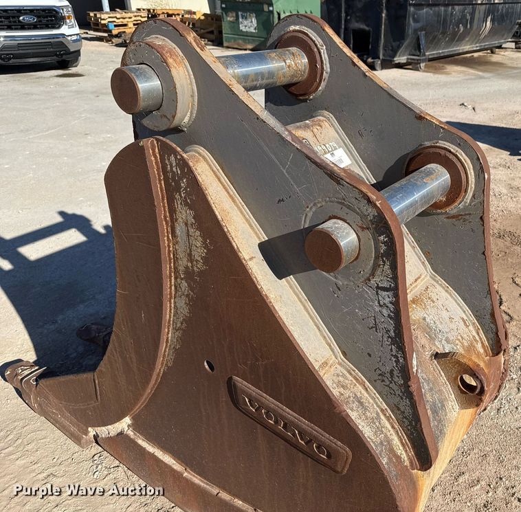 image for item EJ3147 Volvo EC240-250 excavator bucket