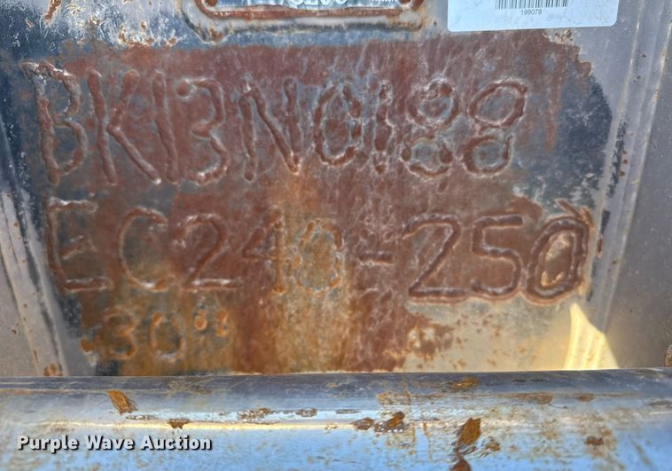 image for item EJ3147 Volvo EC240-250 excavator bucket